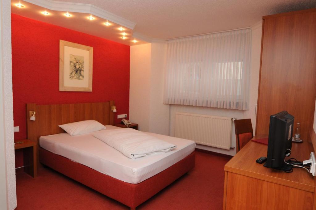 Hotel zur Krone Wuppertal Zimmer foto