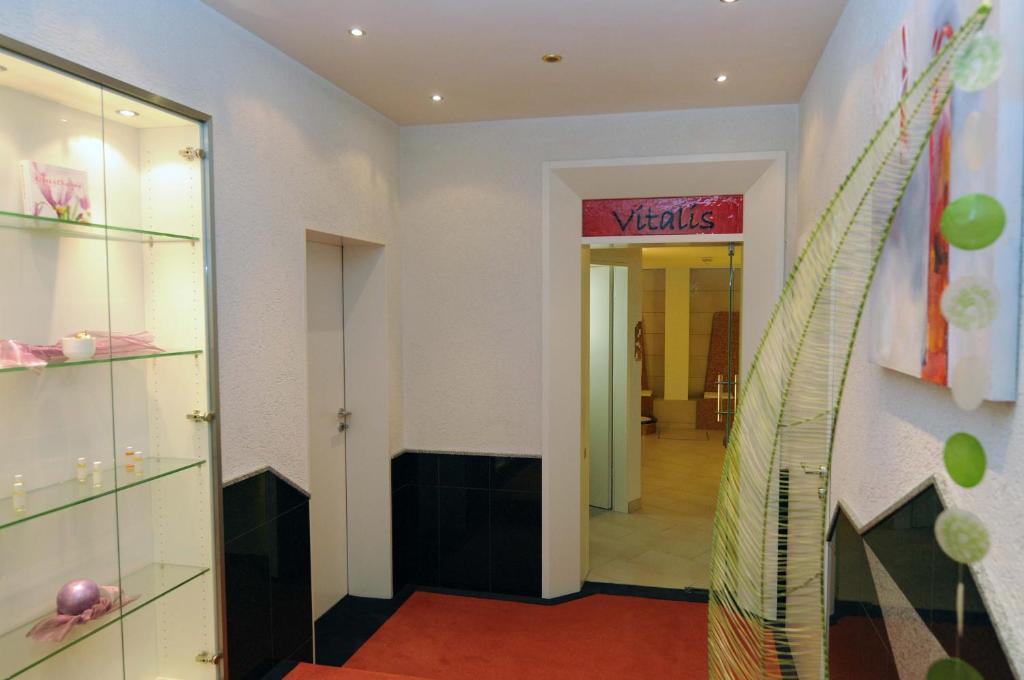 Hotel zur Krone Wuppertal Exterior foto